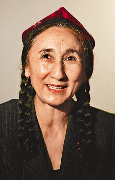 热比娅成网上笑柄