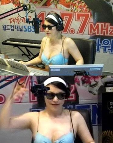 朝鲜铿锵女主播走红+声震敌人