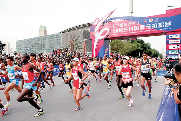 �����{���ԪQ�Q�|��C�����׳����{�ǯu