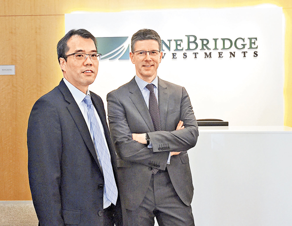 ���B�Ʃ�(��)�١A�^���ڤ��|�����v�T�Ȭw�����C�Ǭ�Markus Schomer�C�i���@ ��