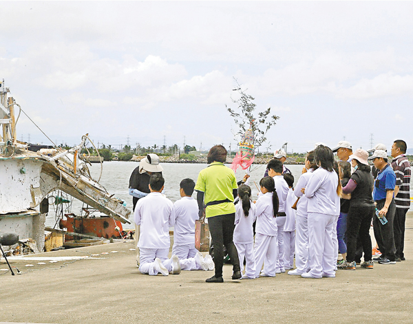 ���]���u�~�g�P�����������a�ݨ찱�y�u���Q�@���v����X�Y�A�i��ۻ�k�ơC ������