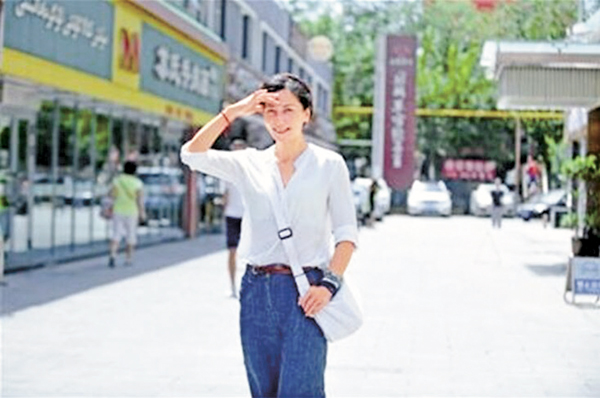 ���@���𶢥��ꪺ���l�A�X����R�C �����sæ�ǯu