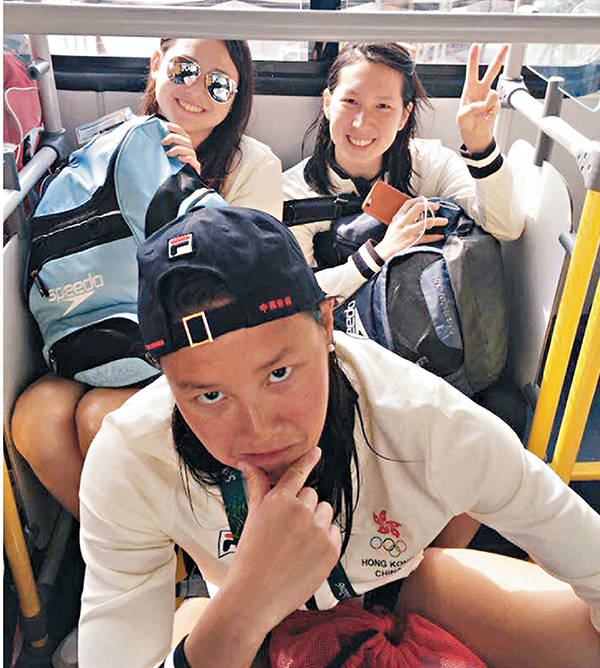 ����a���k�N���ɾ�(�e)�A���ֻ_(�ᥪ)�μB�ۮ��]��k�^�m����^�����C���Z�Efb�Ϥ�