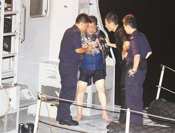 涉扼斃41歲妻 60歲夫跳海