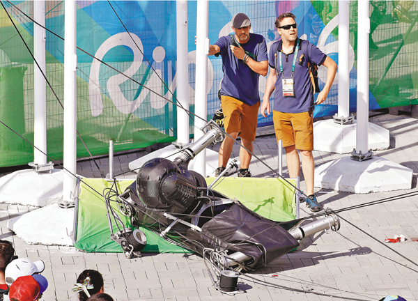 �����F600���窺��v���Y�a����7�H�A�V���˪̦�񪺪���(�b�L��)�d�b�a�W�C���p��