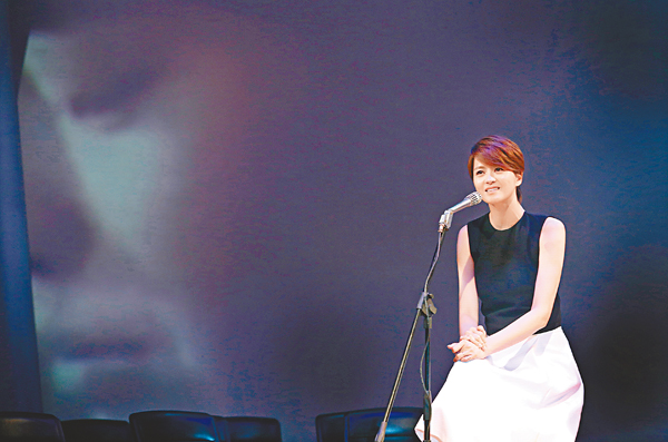 ������MV�ɡA����X�@�׷P�ʸ��\�C