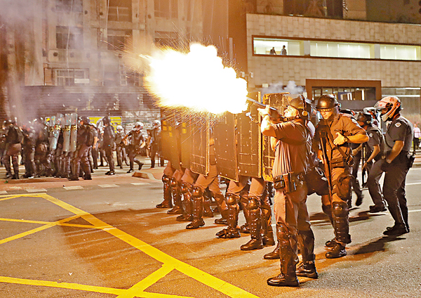 ���ڦ�ĵ��I��ʲ\����A�X��ù��Ҫ�����̡C ���p��