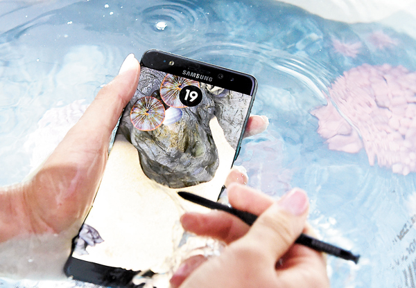 ��Note 7�b�����ާ@�C �k�s��