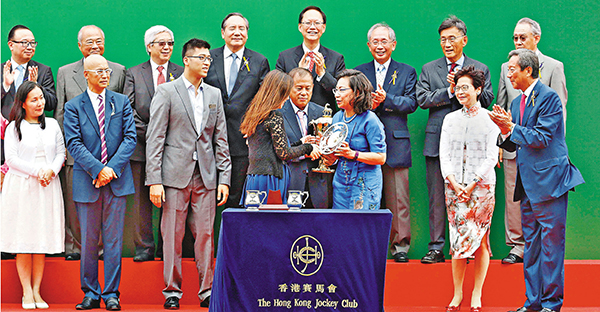 ����F���x�ҤH���C���{�o���פ��ӥX���D�C