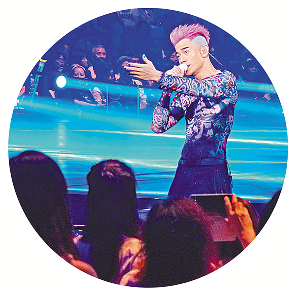 �������N���b��D�y���V�۱��q�C