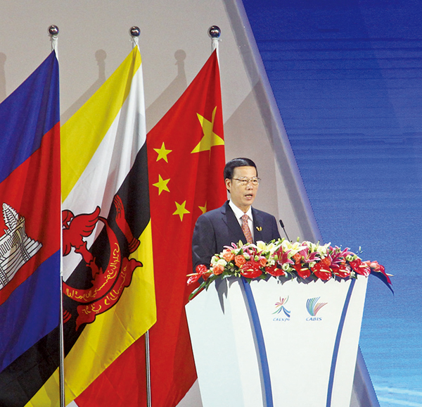 �����@�����F�v���`�e�B�����Ȱ|���`�z�i���R�b��13������-�F�������|�}�����W�o���D���t���C