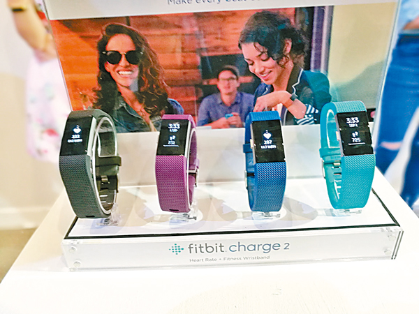 Fitbit Charge 2P̹ĥμҲզ]pC