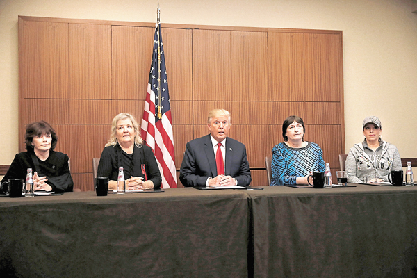 ��4�W�u���`�H�v�P�S�Դ��@�P�{���O�̷|�C ���z��