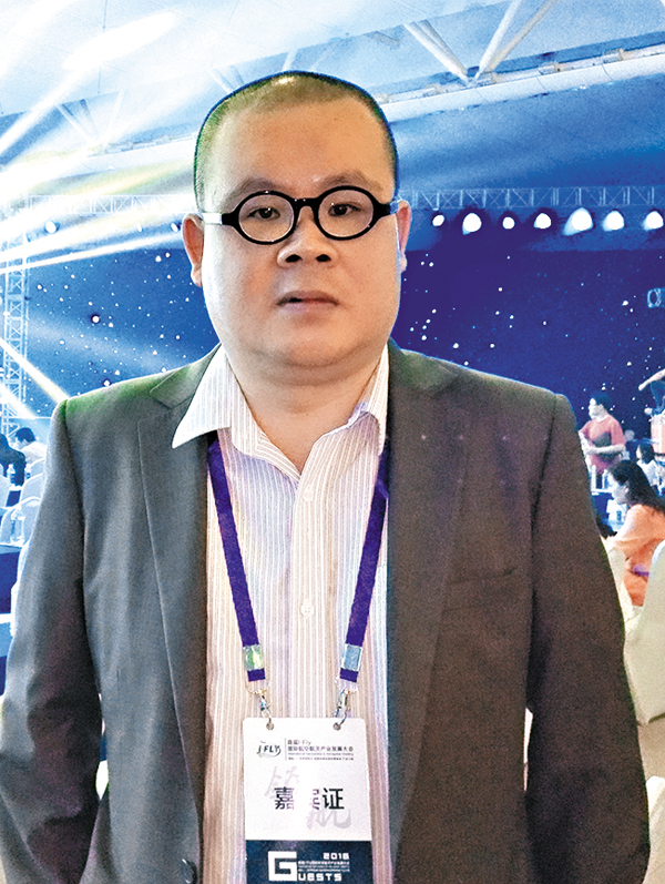 ����Ӷ��P���ܡA�{�b�`�`�л��Ӱ��F�A�өЯ��^���v�S�C�A�����A���C�O�̧����E ��