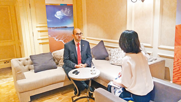 ���F�{�ӰȩM�ȹC�o�i���D�uH.E. Khalid Jasim AL Midfa�����C��X�ݡC