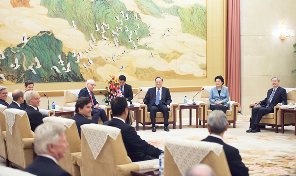 ���\���n�|���M�ؤj�Ǹg�޾ǰ|�U�ݩe���|�e���C �s�ت�