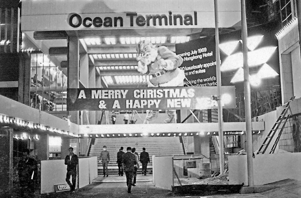 ��1968�~���B�j�H���t�ϧG�m�A�ӱ�Ǫ�����s�����b�w�ƶ}���C