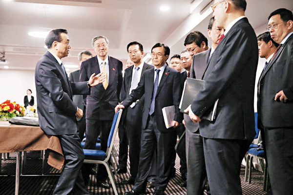 ���b�|ĳ���ءA���J�j�P�����̪����ɶ��R�ӡC���W�Ϥ�