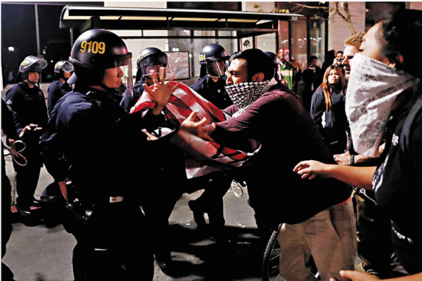 ���[�{�ܫª̻Pĵ������C  ���z��