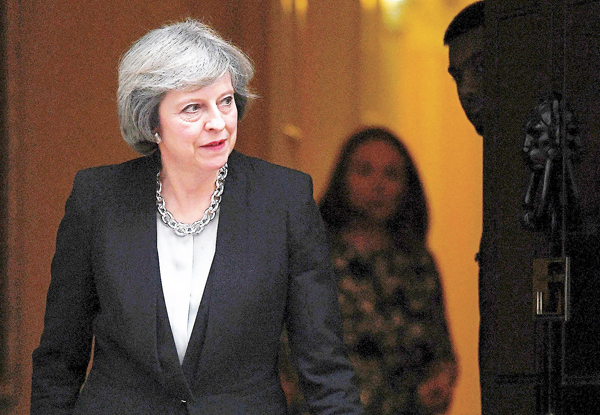 ����ڹ�^��v�T�`���C�Ϭ����ۤ�A���C