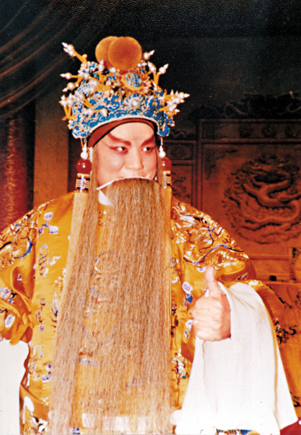 ����ʻE�@���ݼ@�j�v��ߦ��޶Ǥj�̤l�A�Q�A�ݼ@Ž�ͮ���C   �����e�n�ǯu