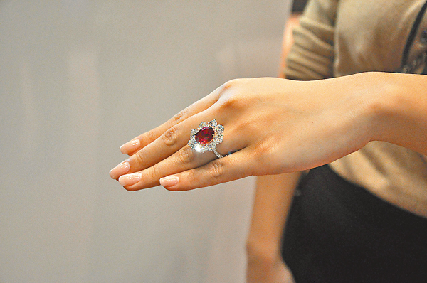 �����_�ۧ٫��uThe Ratnaraj�v�C�����  ��