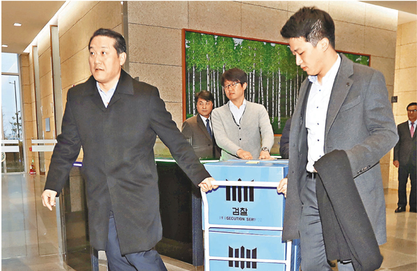 ���ˤ�H���q�������~���޲z���ο줽�Ǳa����ơC ���z��