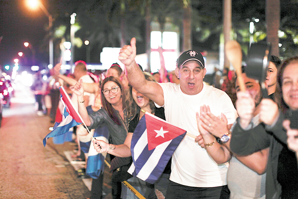 ���ڨȱK���y�`�j�ڤH�y���C���z��