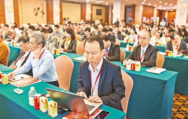 ���@�ɤ���C��o�i�׾º[�@�ɤ�����~��|��49���~�|�}�����{���C�����s�{�ǯu