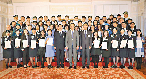 ���S���箶�^�Q��§�����ų\�U�����o���̡Cfb�Ϥ�