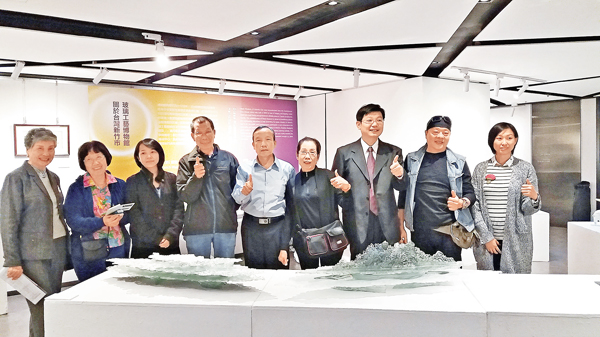 ���x�W�s�˥���Ƨ��Ƨ������Yģ�Τ@���Ѯi���N�a���Q�����ݬO�����i���C