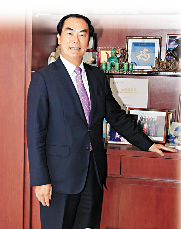 ���^����Ʒ~��¾����U�A�V���V�}�ߡC  ��U�e   ��