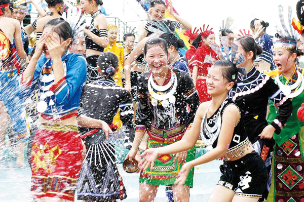 ���T��T�^���`