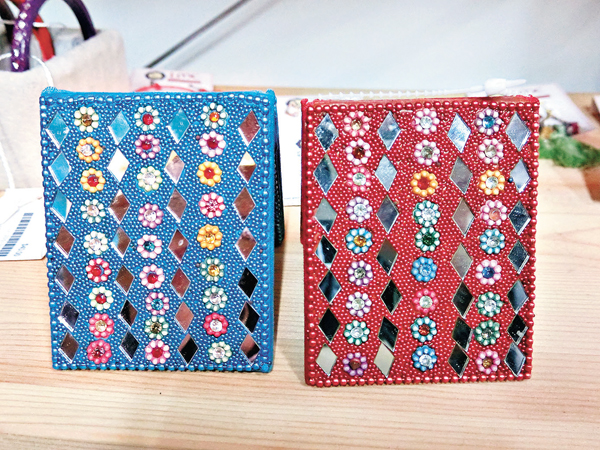 ���n�ȸǵ�{����@�u���~�i�ܦb�@���]���C