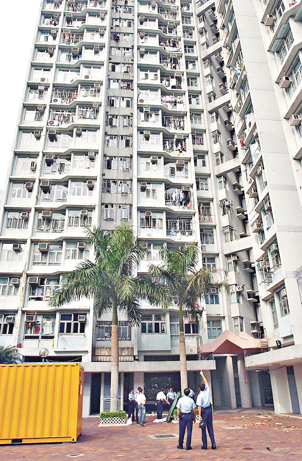 ���o�����T�bA�y���h15�ǧ`��10,613���f�X�A�иӫέb�`�����v�s���C ��ƹϤ�