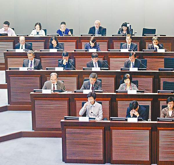 ���L�G��Z�b����o�O�L���~�A��b�ЫΨM�����קK�Q�q�Ĭ�C��ƹϤ�