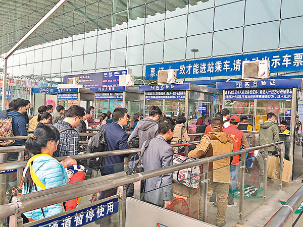 �����a�K����Ӫ�{�Ȭy���p�C�Ϭ����e�`�`�_�����ȥ��b�粼�C ��ƹϤ�