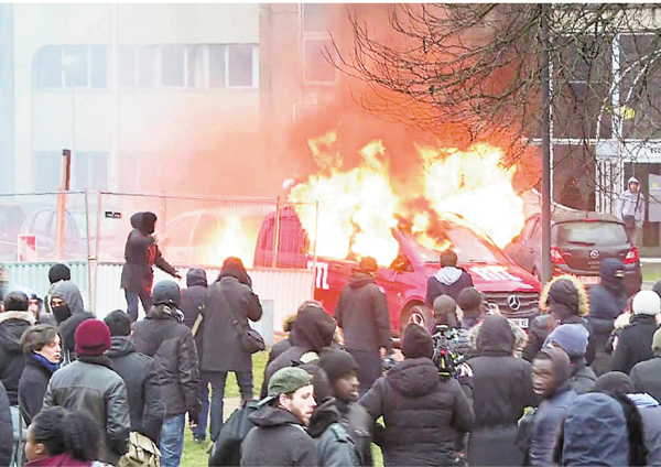 ���ܫª̿N���C�骺�ĳX���C�k�s��