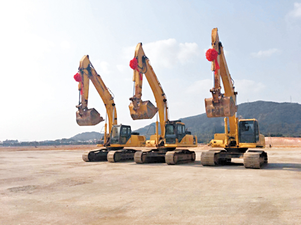 ���I�h�d10.5�N8K��ܾ����ؤu�a��ϬI�u�{���C  �����s�{�ǯu