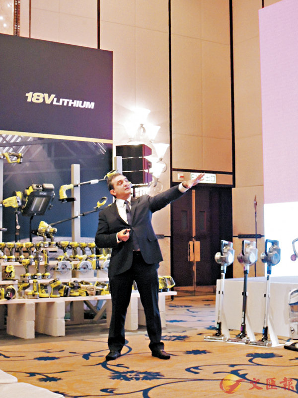 ��Joseph Galli�١A����E���g��ةM�������j�A�ﶰ�Φ��ʧQ�ӵL�@�`�C �i���@  ��