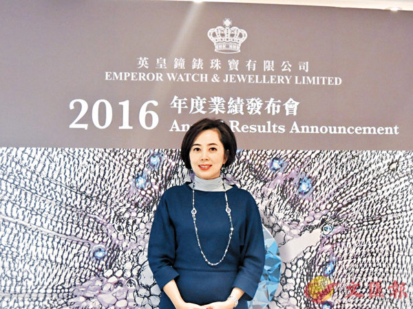 �����ի�١A�ѩ�h�~���~�����o���l�A�]�����@�����C �i���@ ��