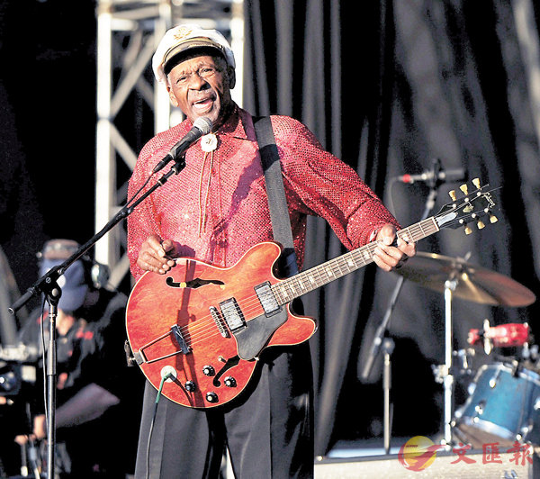 ��Chuck  Berry������֦��s�x�դHť�����¤H�q��C�Ϭ��L��2008�~���t�X�C ���z��