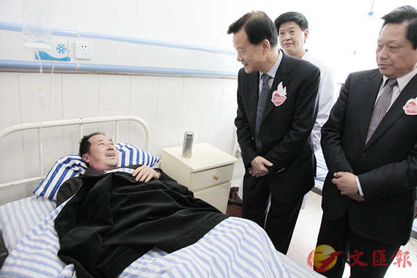 2011�~4��A�\�a�Z���ͨ��X�|�t�ܤs���^�s���C�s�@�Z�R����|�A����f�H�C