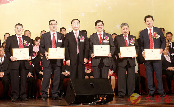 ��2013�~�A�E�B��(��3)����ϬٯŬF��e���p�˷|�|���U�ݹ{�o�u�ѡC ��ƹϤ�