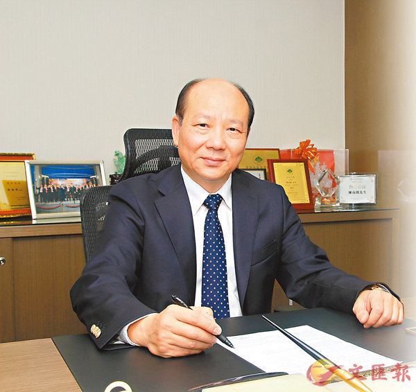 �����n�Y�~��H�񲴤��a�M��o�i���|�C ��U�e  ��