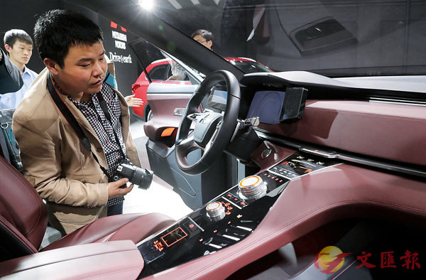 �������b����|�檺�W����ڨ��i�[�ݰѮi�����C�s�ت�