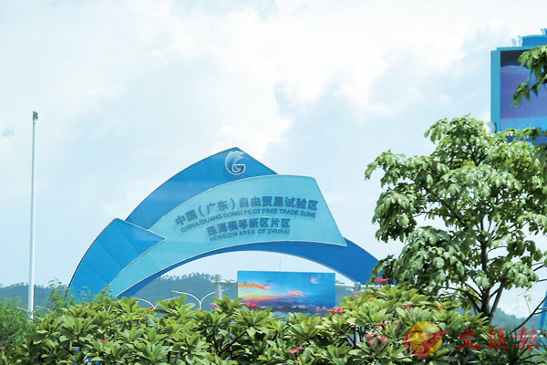 ����^�۶T�ϥ��س]�u���z�۶T�ϡv�A�P�i�f��D�j�W�ϡu�H���y�ʡv�C