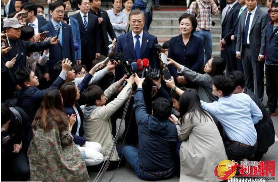 资料图：韩国总统候选人文在寅。