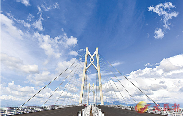 ���j��3,000�ӵ��c�����m�A �����U�١u���۫˺j�v���D�}�a�ʲV���g���c�j�״��աA�å����F�СC���s��