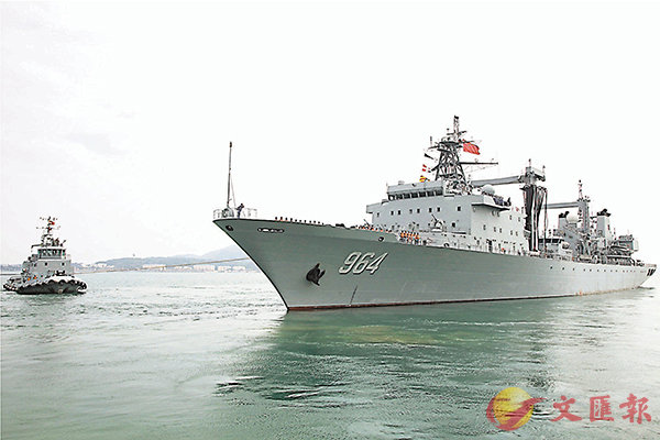 903A型综合补给舰骆马湖舰 - 香港文汇报